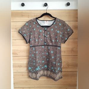 WHITE CROSS Floral Scrubs Top